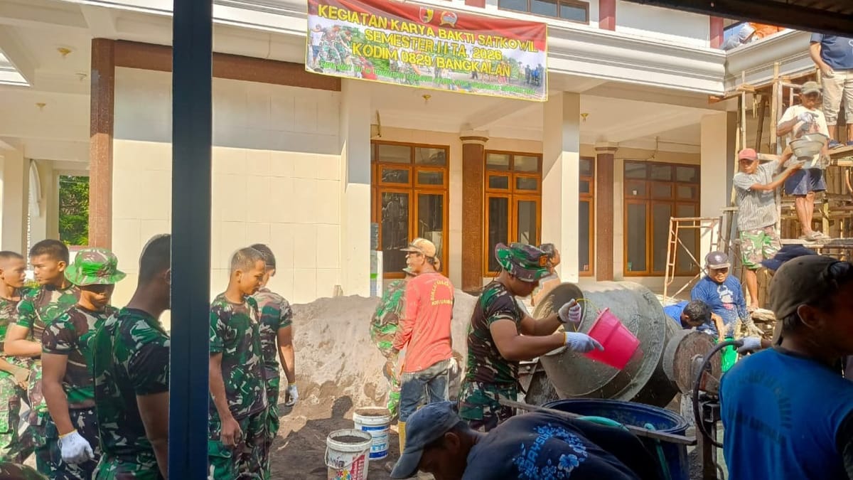 TNI dan Warga Keleyan Socah Bangkalan Wujudkan Pembangunan Masjid At-Taqwa