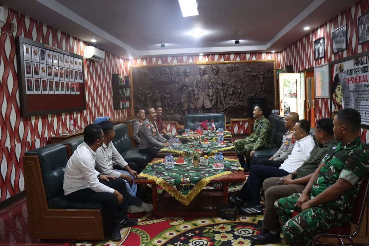 Kapolres Sawahlunto dan Dandim 0310/SSD Satukan Kekuatan! Sinergi TNI–Polri Diperkuat Demi Sukseskan Asta Cita Presiden