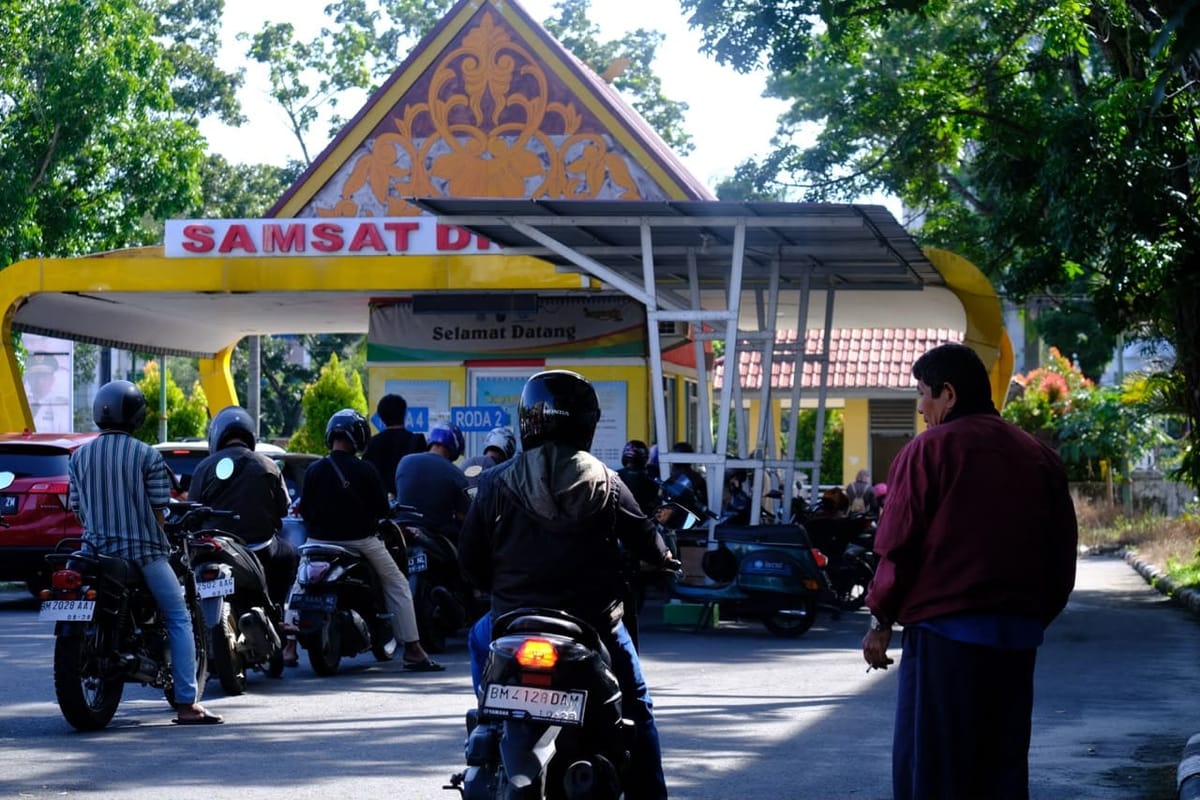 Kado HUT Provinsi Riau ke-69, Plt Gubri Ajak Warga Mamfaatkan Pemutihan Pajak Kenderaan