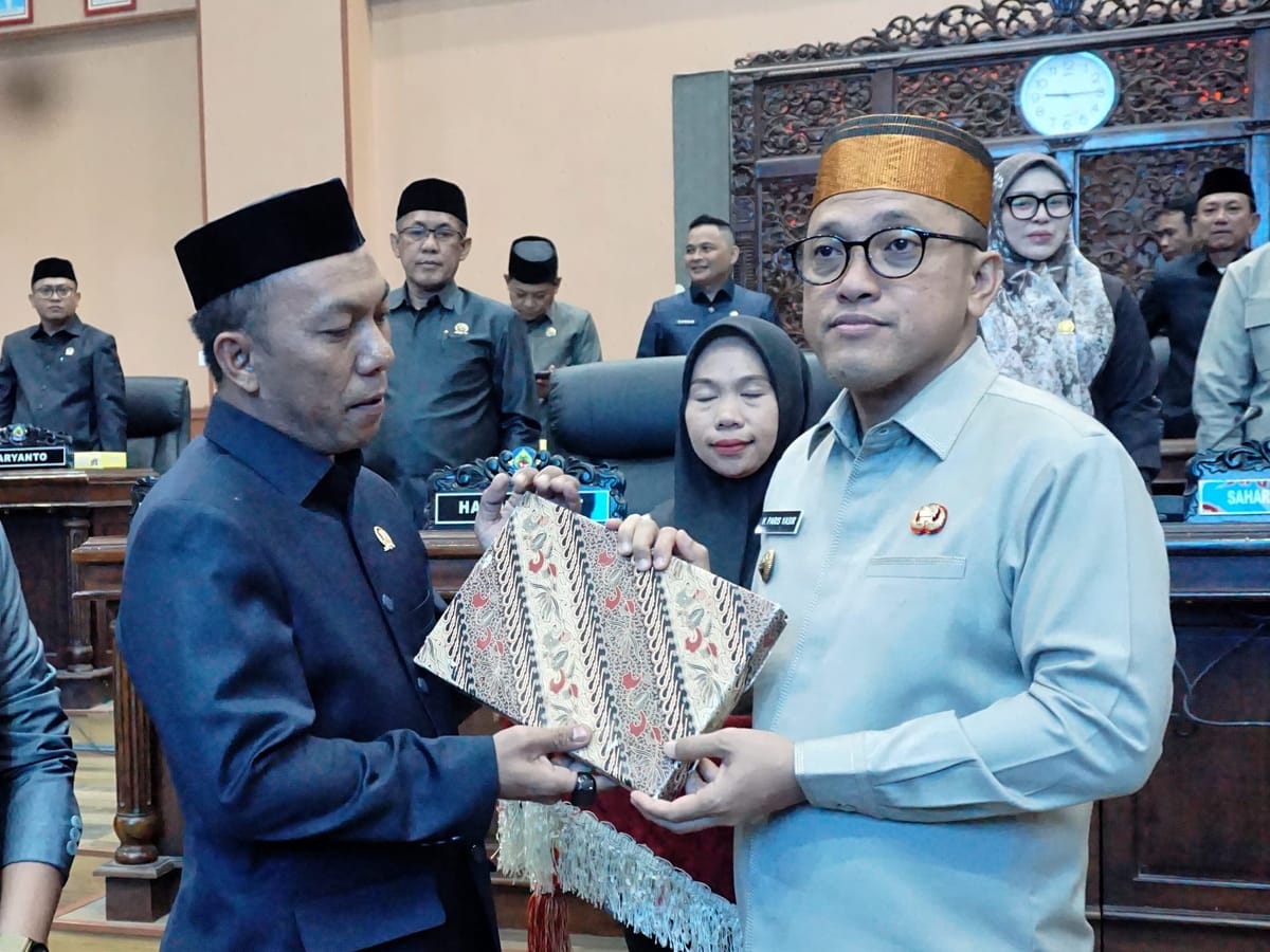 Sinergi Eksekutif dan Legislatif, DPRD Jeneponto Gelar Paripurna Penyerahan Lima Ranperda