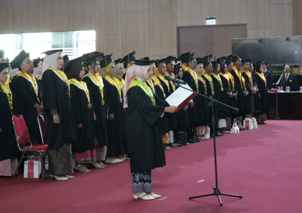 Raih IPK Tertinggi, Asiya Mengaku Tidak Punya Resep Khusus Belajar