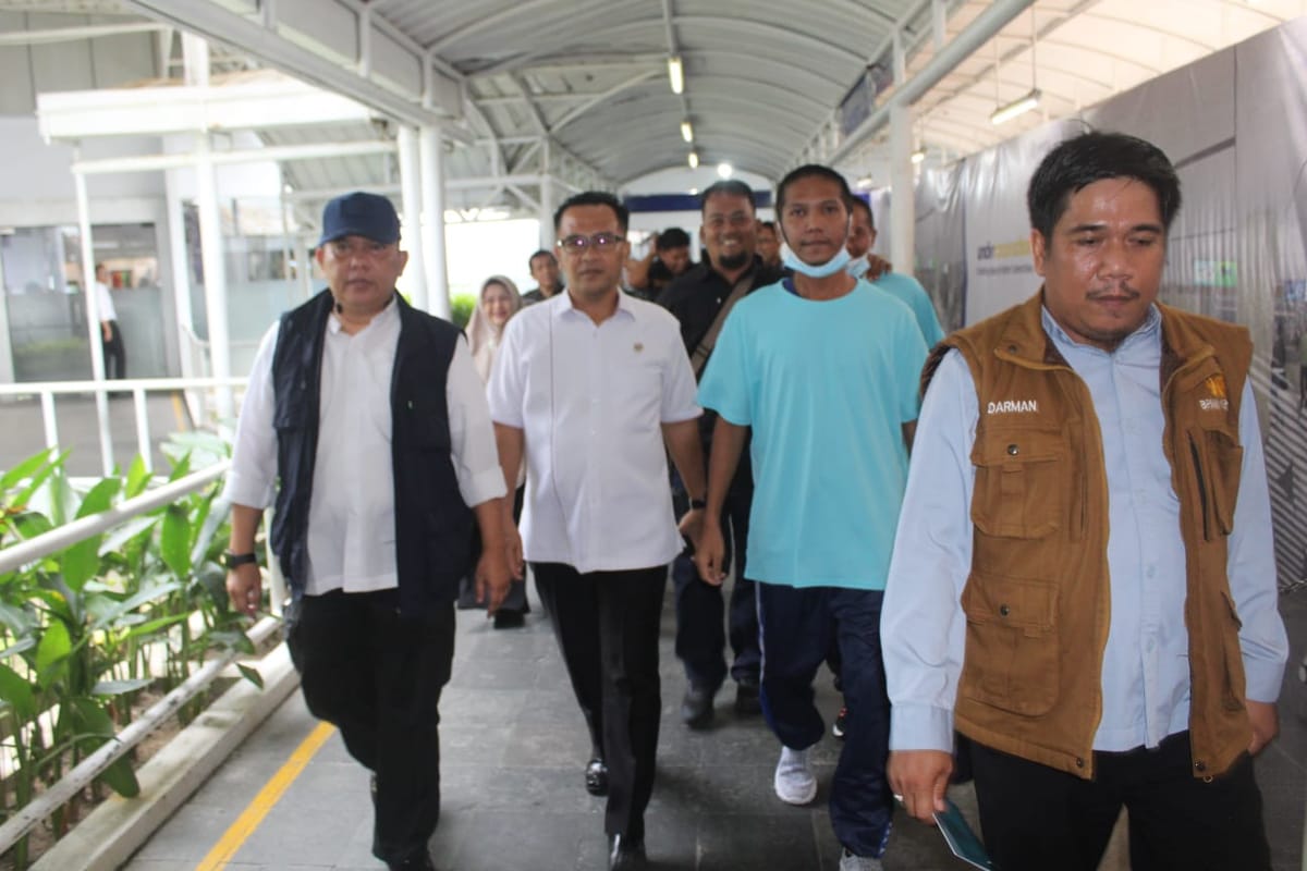 Pemprov Kepri Fasilitasi Kepulangan 2 Nelayan asal Kabupaten Bintan dari Malaysia