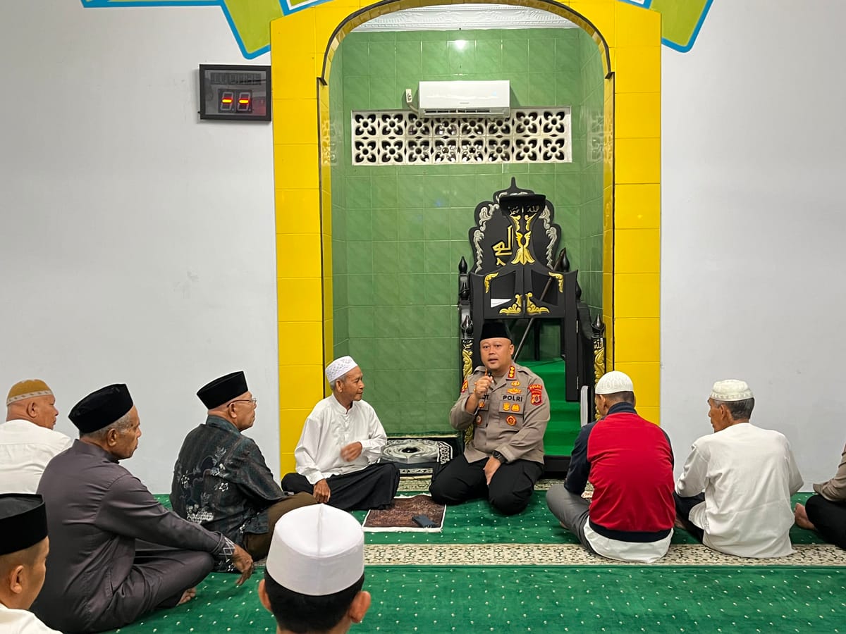 Subuh Berjamaah, Kabid Propam Polda Maluku Buka Ruang Pengawasan Publik: Polri Ajak Warga Jaga Kamtibmas dan Berani Mengadu