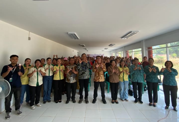 Merdeka dengan Literasi Keuangan, 300 Perempuan Desa Paloan Belajar Menata Masa Depan