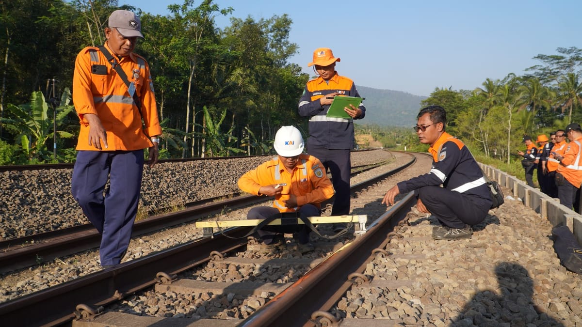 Jelang Libur Panjang HUT RI, KAI Daop 5 Perketat Pengawasan Jalur Kereta