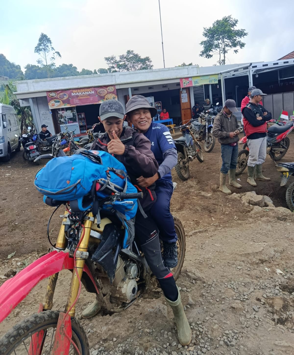 Menaklukkan Slamet dengan Ojek: Napas Kemerdekaan dari Bambangan