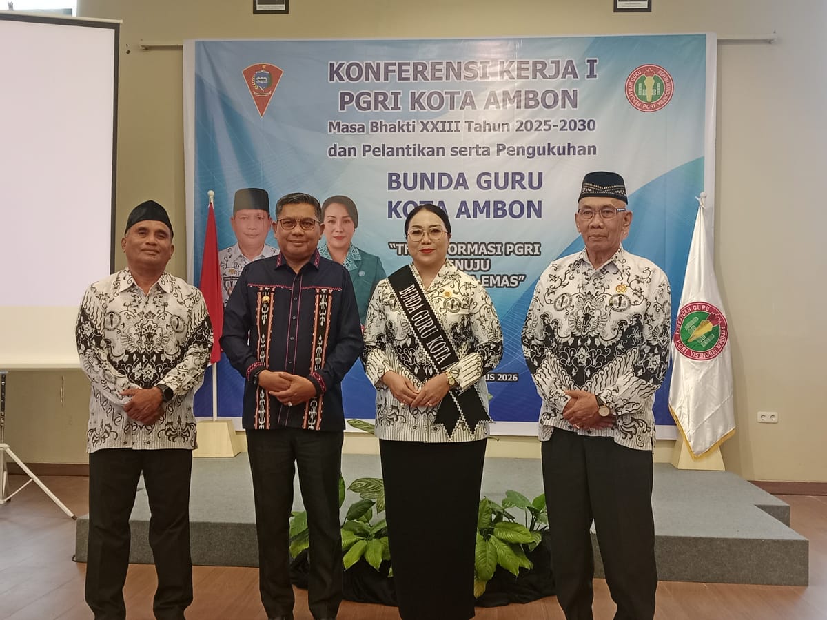 Lisa Wattimena Dikukuhkan sebagai Bunda Guru Kota Ambon