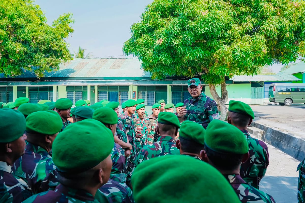 Pangdam XV/Pattimura : Prajurit Petarung harus Cerdas dalam Jalankan Tugas