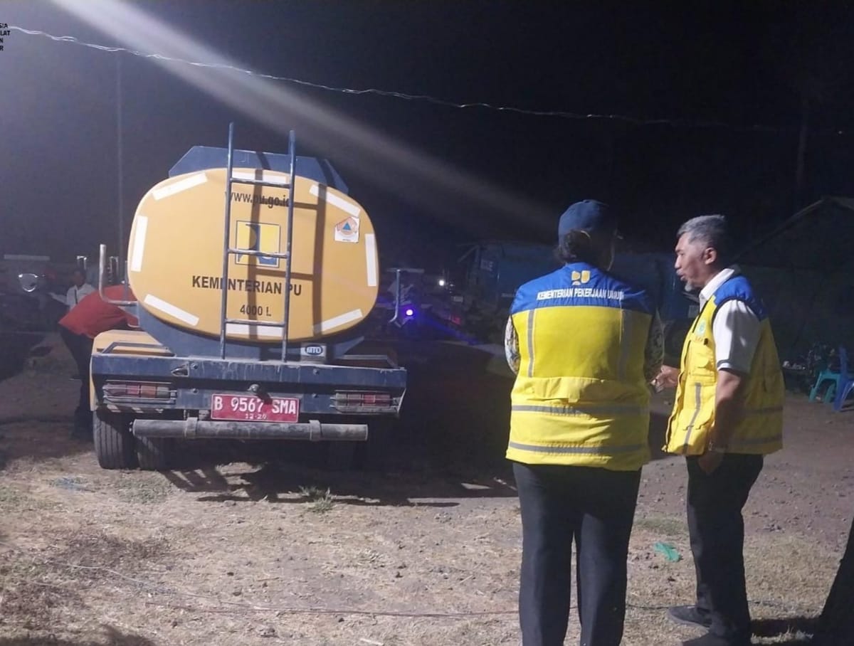 Air Bersih untuk Masyarakat Terdampak Gempa Ende dan Pasien RSUD Aeramo