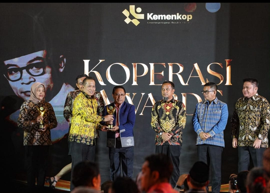 Menkop :  Hidupkan Semangat Juang Bung Hatta Di Malam Koperasi Award 2026