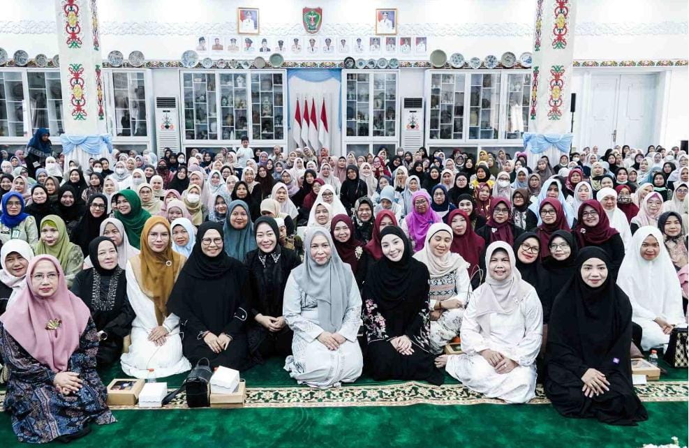 Di Tengah Kabut Asap, Pengajian Muslimah Pemprov Kalteng Menguatkan Iman dan Kepedulian