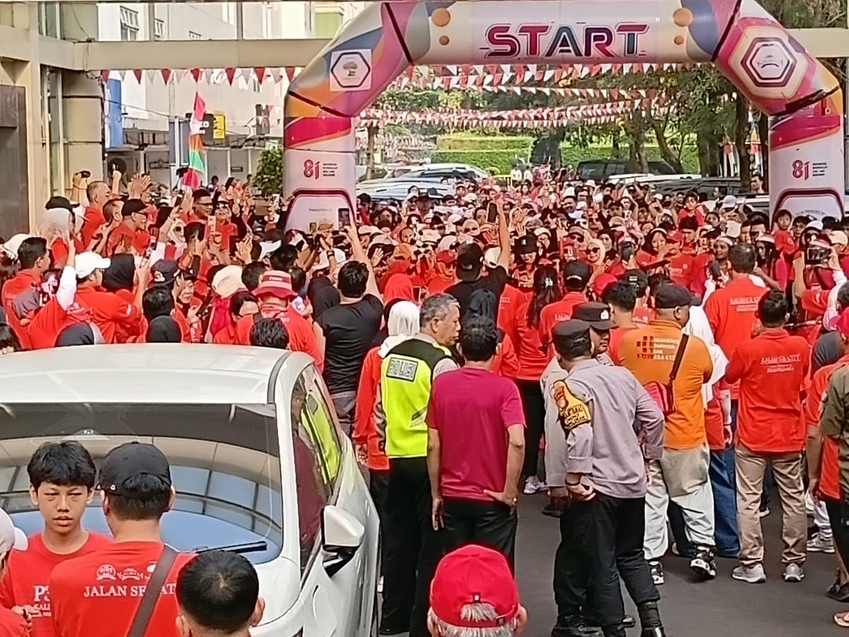 Sambut HUT ke-81 Kemerdekaan RI, Ribuan Warga Kalibata City Ikuti Jalan Sehat
