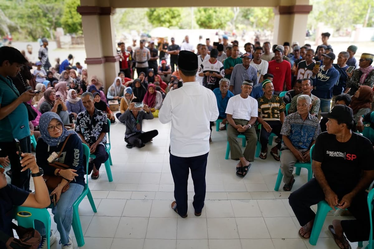 Nelayan Pulau Buru Tolak  Rencana Pengelolan Pasir Laut Oleh Swasta