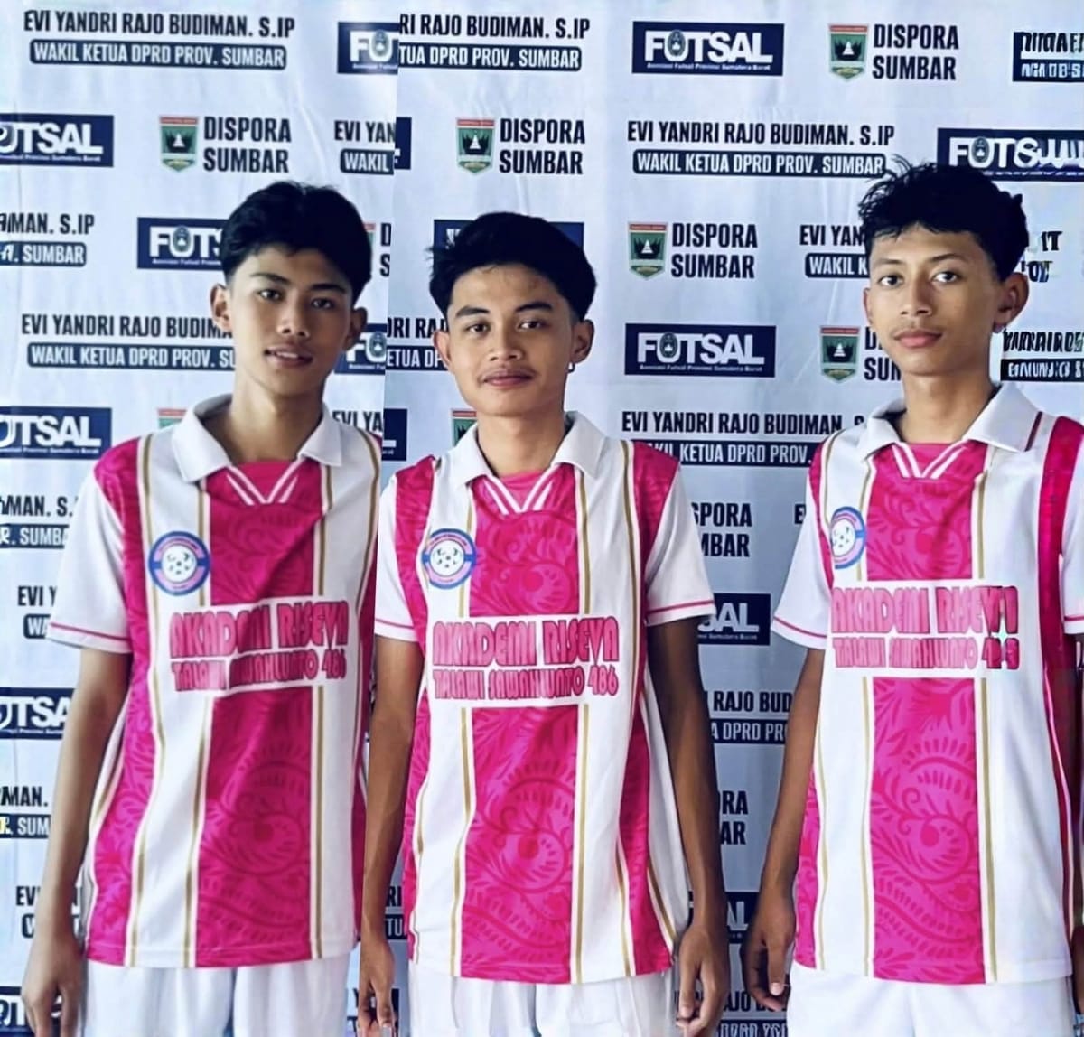 Tiga Siswa MAN Sawahlunto antar Akademi Futsal Reseva Juara Liga Nusantara Sumbar 2026