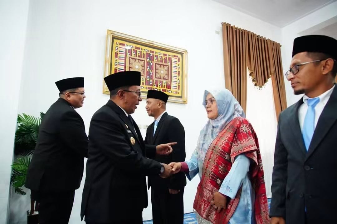 Lantik Empat Pejabat Administrator, Bupati Tanah Datar Tekankan Percepatan Realisasi TKD