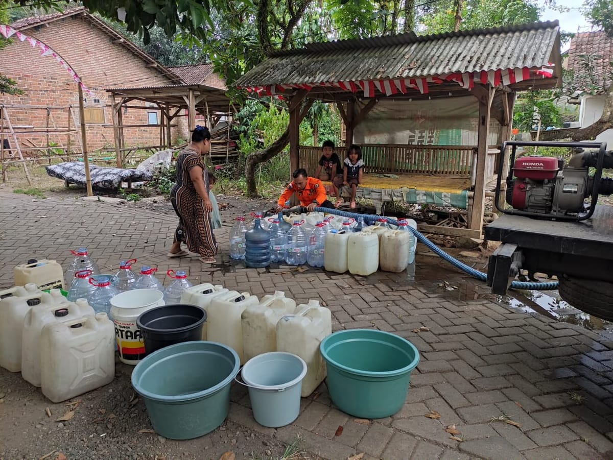 BPBD Jember Salurkan 5.000 Liter Air Bersih kepada Warga Terdampak Kekeringan