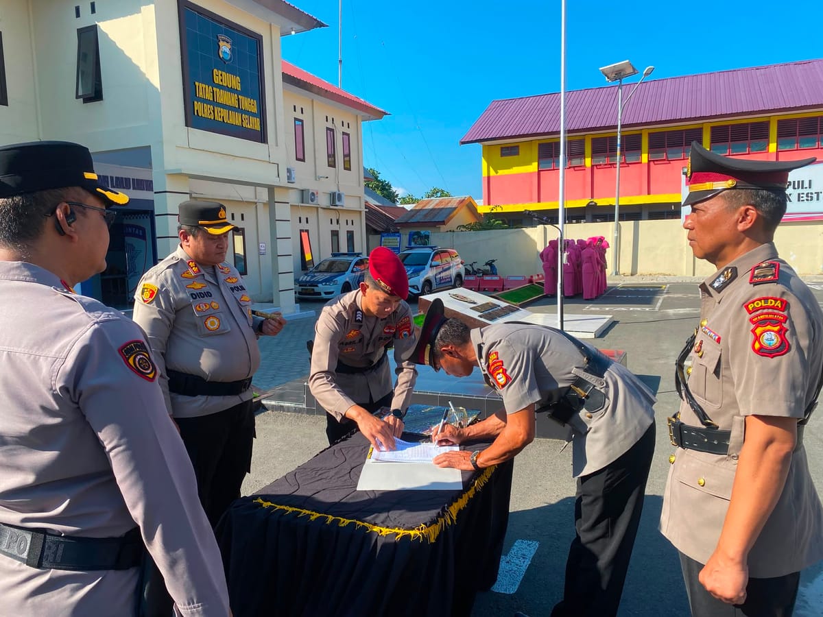 Kapolres Kep. Selayar Pimpin Sertijab Lima Jabatan, AKP Wahyu Widodo Resmi Jabat Kasi Humas