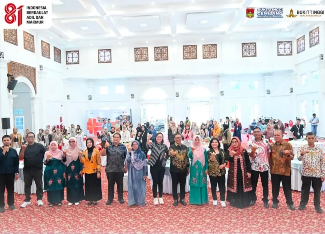 Percepat Rekonstruksi Ekonomi Pascabencana, Pemko Bukittinggi Kolaborasi dengan Kemenekraf Gelar Workshop Desain Kemasan