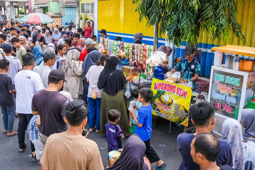 Omzet Pedagang Minuman Tembus Rp2 Juta Berkat Lumajang Carnival