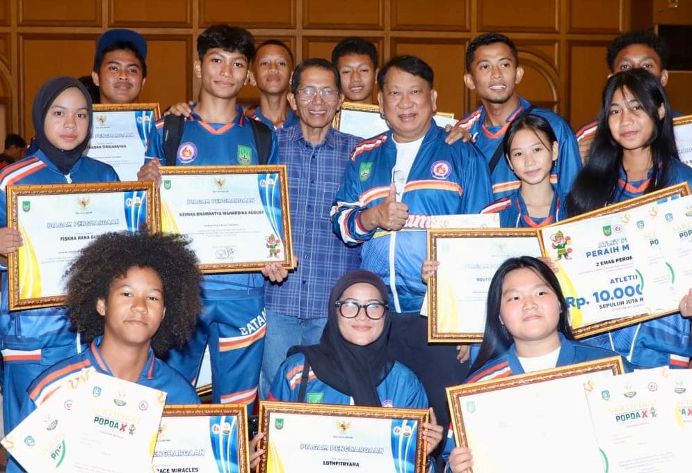 Pemko Batam Berikan  Bonus Kepada Atlet, Pelatih dan Manajer Cabang Olahraga Berprestasi