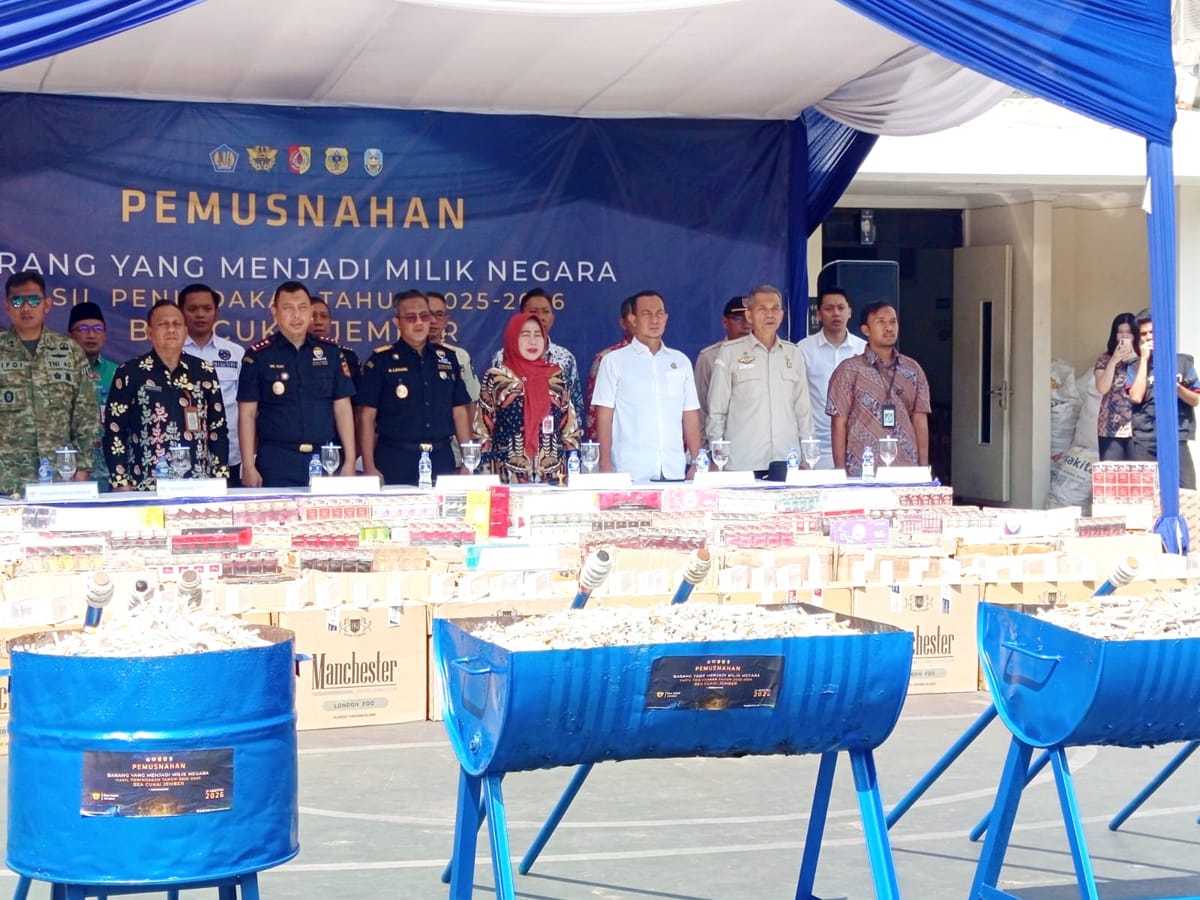 Bea Cukai Jember Musnahkan 7,42 Juta Batang Rokok Ilegal, Bakesbangpol Tegaskan Pentingnya Sinergi