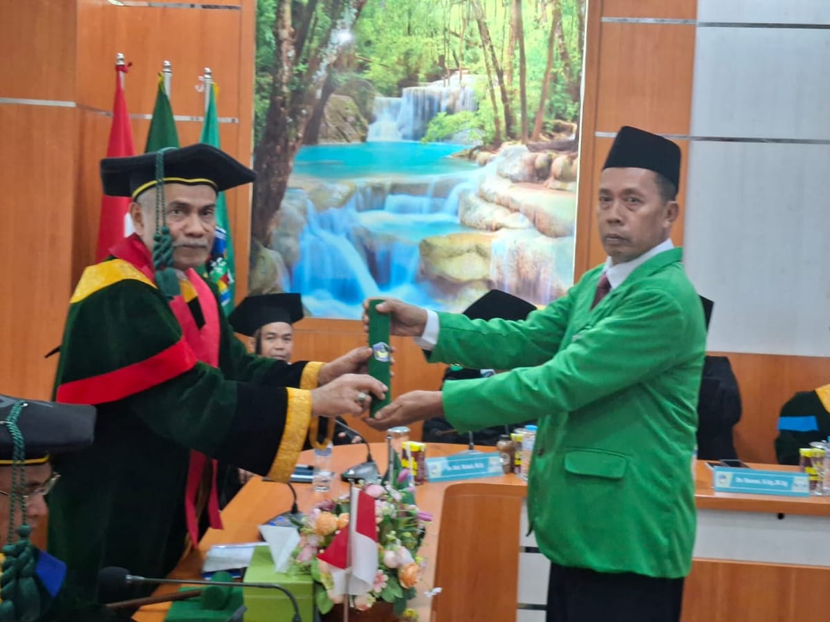 Ambo Tuwo Raih Doktor, Tawarkan Model Pembelajaran Holistik untuk Tingkatkan Prestasi Siswa