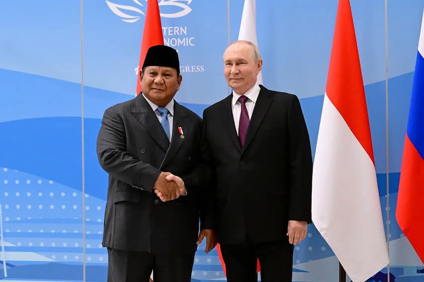 Presiden Prabowo dan Presiden Putin Bertemu di Vladivostok, Tegaskan Strategisnya Hubungan Indonesia-Rusia