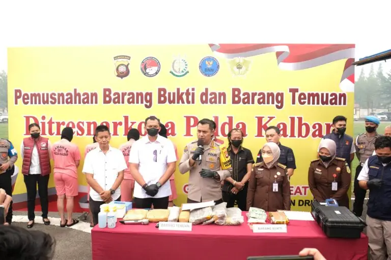 Empat Tersangka, Ribuan Gram Narkoba: Jejak Perang Sunyi Melawan Barang Haram di Kalbar