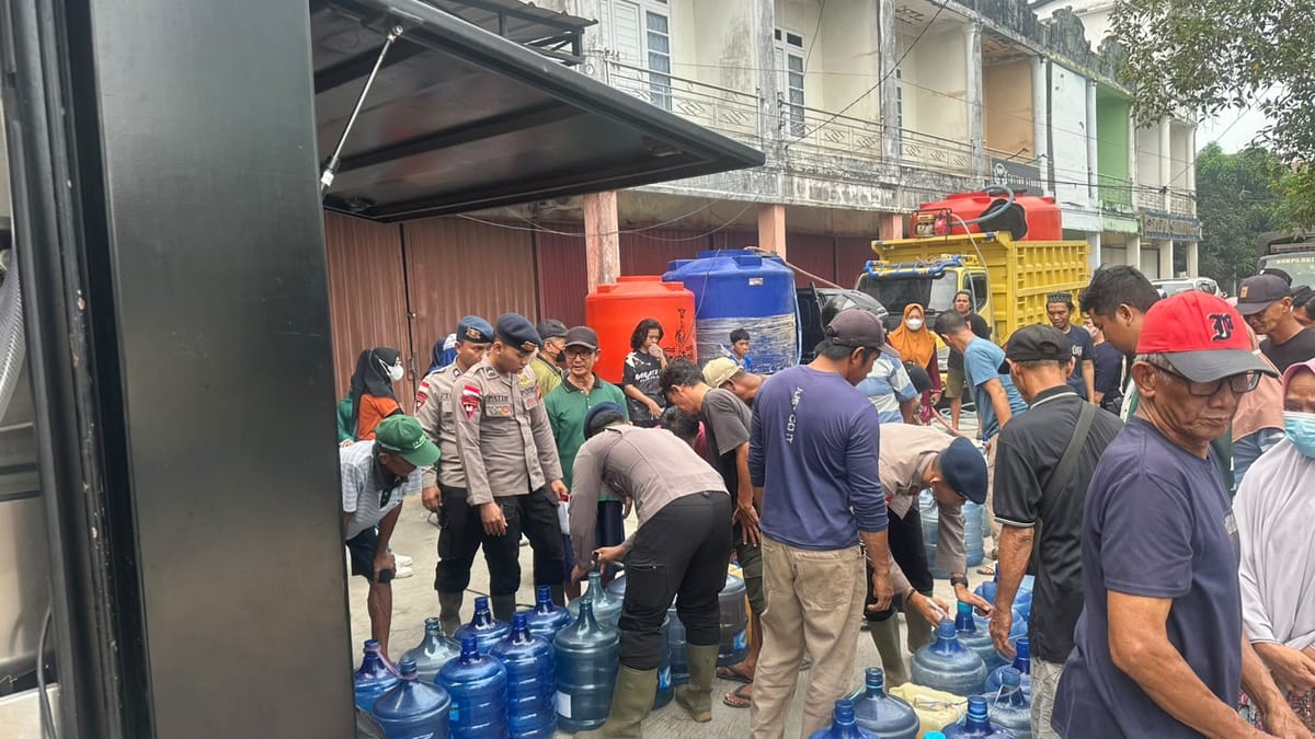 Dahaga di Selatan Kalbar, Ribuan Liter Air Bersih Hadir untuk Warga Ketapang