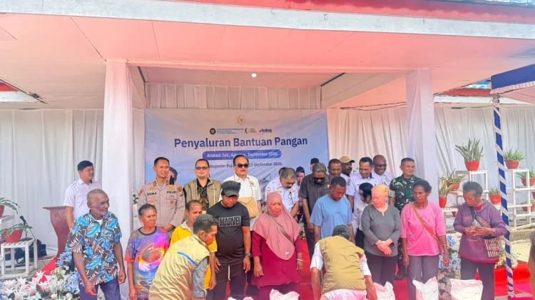 Meski Terkendala Cuaca, Perum Bulog Optimis Penyaluran Bantuan Pangan Di Raja Ampat Capai Target