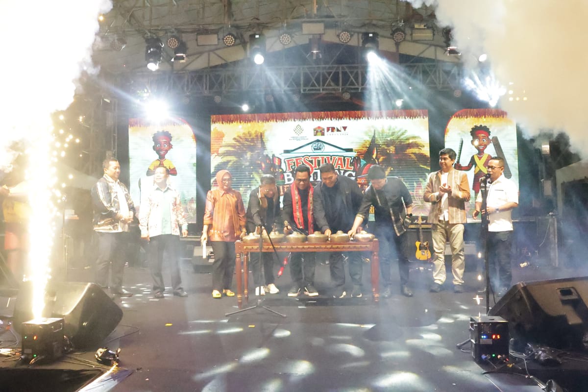 Membuka festival"  Wagub Maluku: Benteng Nieuw Victoria Simbol Sejarah dan Harmoni