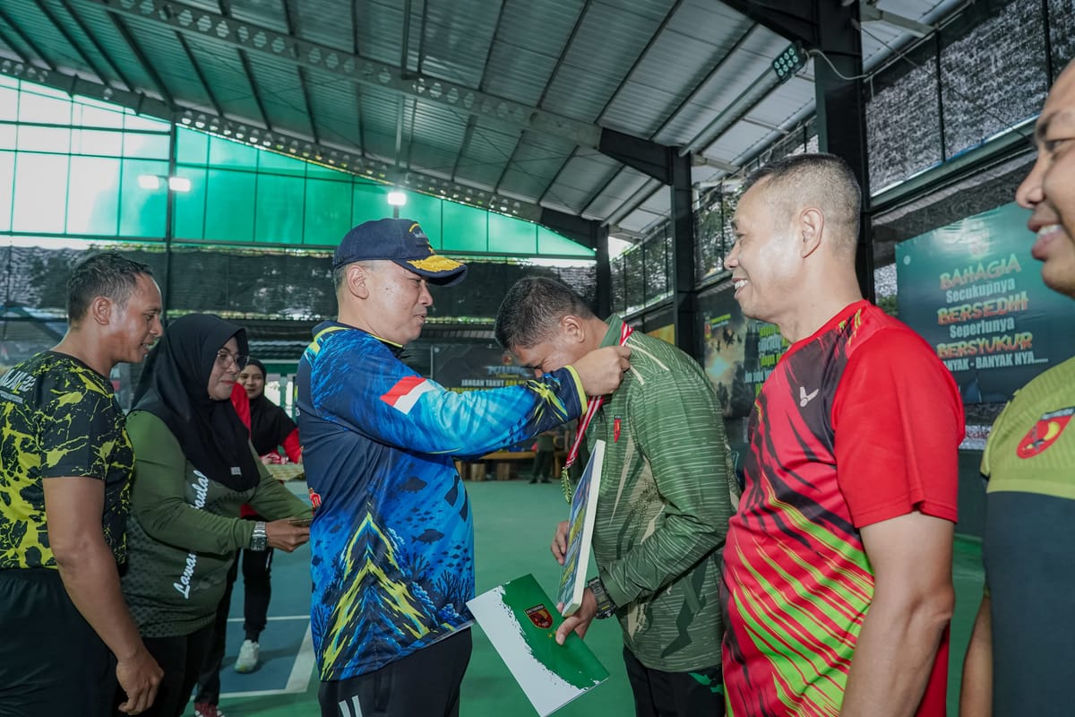 Tampil Impresif, Tim Tennis Kasdam XV/Pattimura Raih Juara 1 Piala Panglima TNI Cup 2026