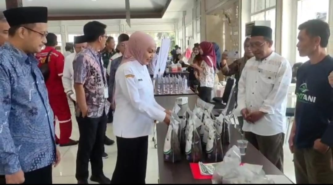 Baznas Kendal Bantu Permodalan Para Pelaku Usaha Kecil