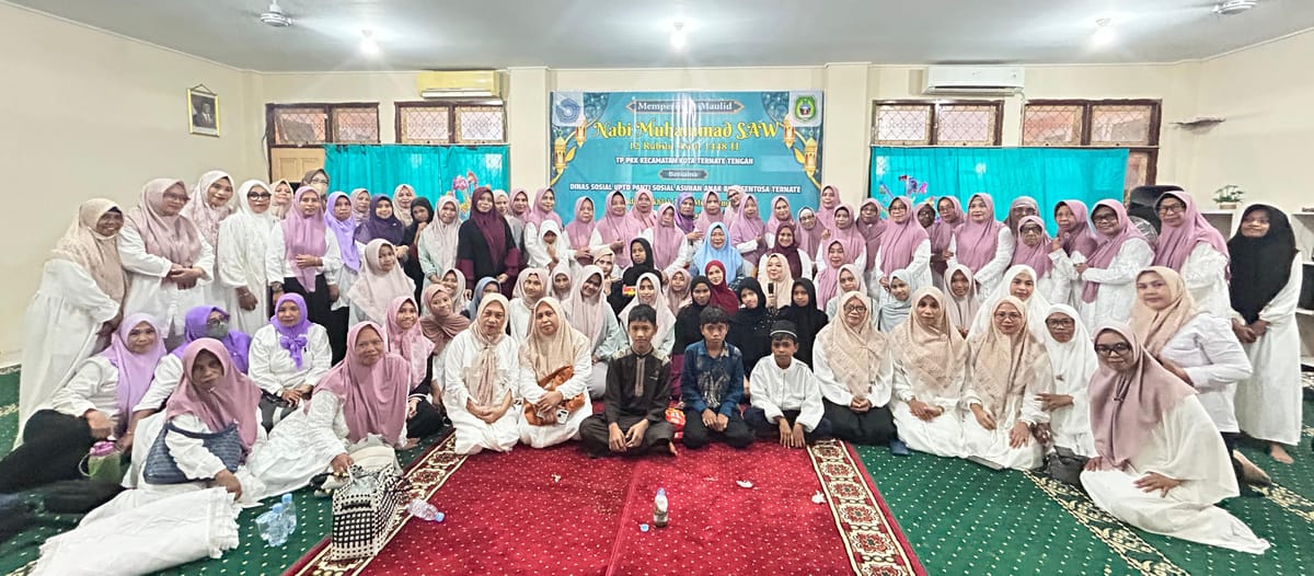 TP PKK Ternate Tengah Peringati Maulid Bersama Anak Panti Sosial Asuhan Anak Budi Santosa