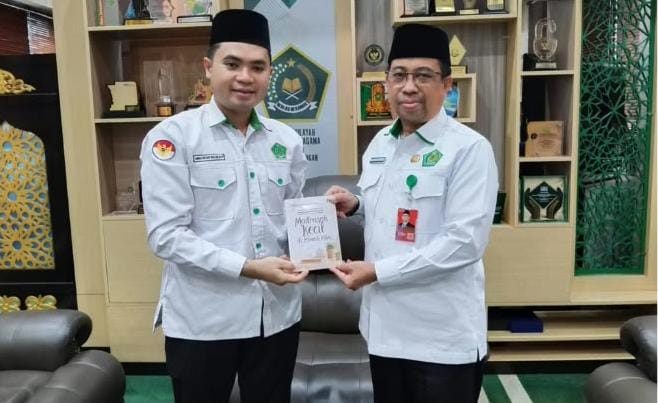 Dari Pengalaman di Rumah, Guru MAN IC Palangka Raya Lahirkan Buku tentang Pendidikan Anak