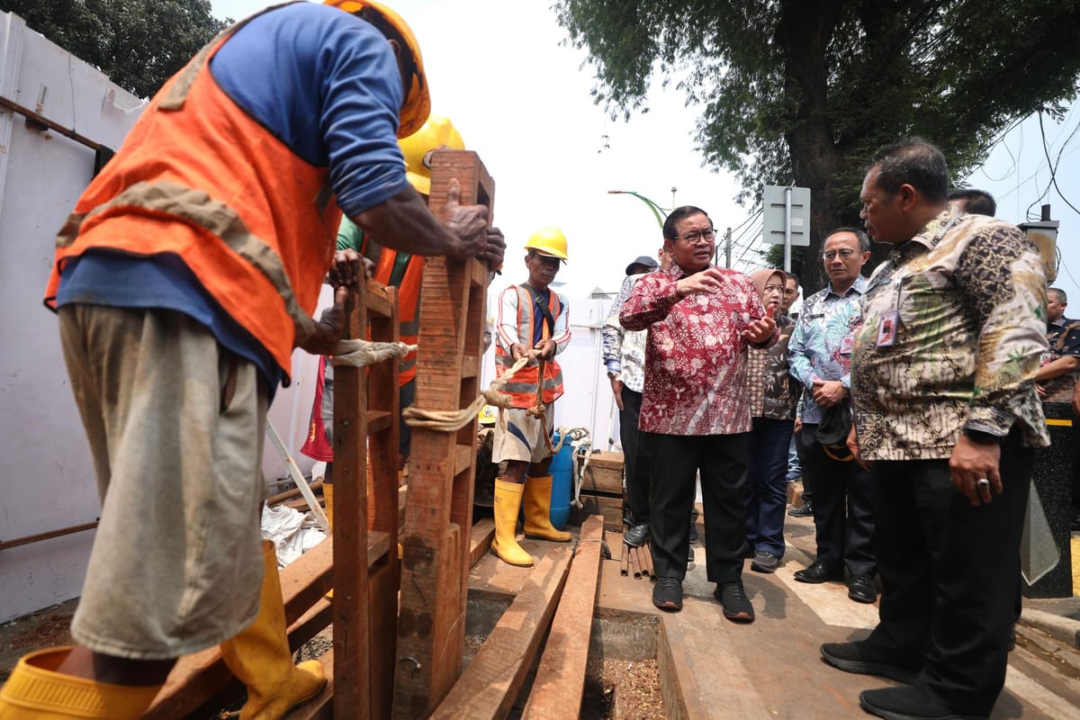 Gubernur DKI : Butuh Waktu Lima Tahun Memindahkan Jaringan Utilitas Kedalam Tanah
