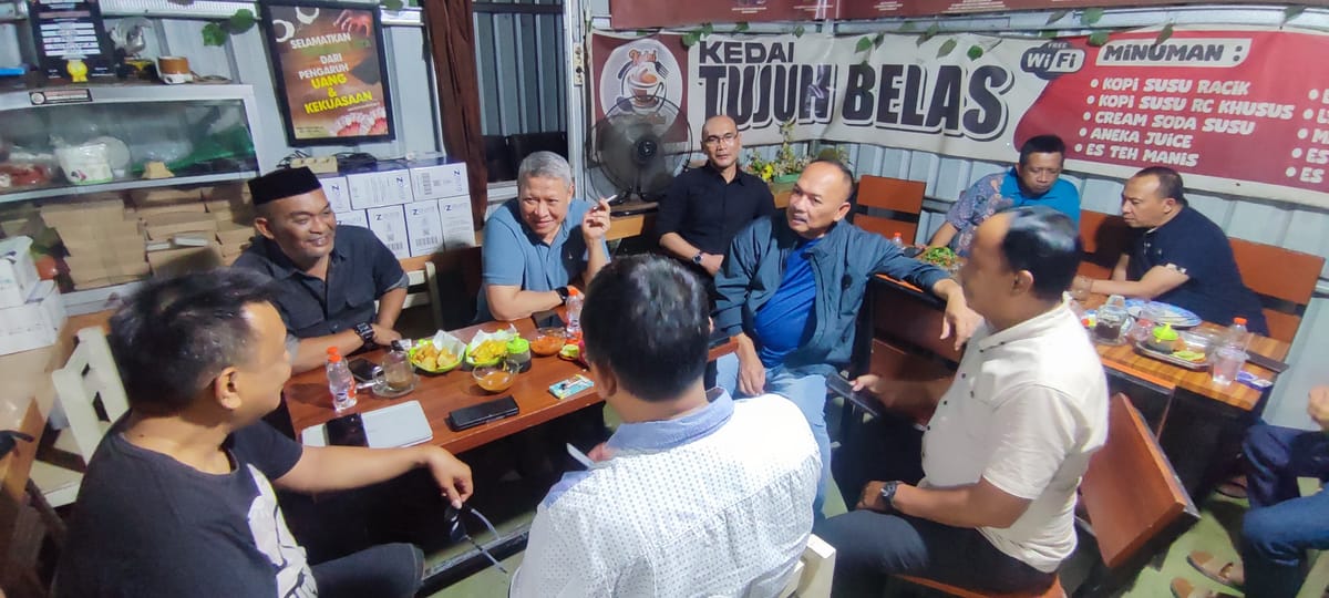 Peringati Hari Kejaksaan ke 81 Kejati Sulsel  Menikmati Kuliner  Makasar