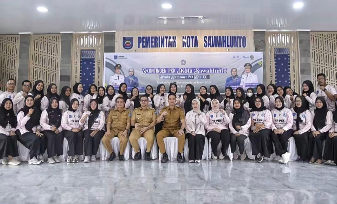 Lepas Kontingen Jambore PKK Tingkat Sumbar, Wali Kota Sawahlunto Dorong Benchmarking dan Inovasi