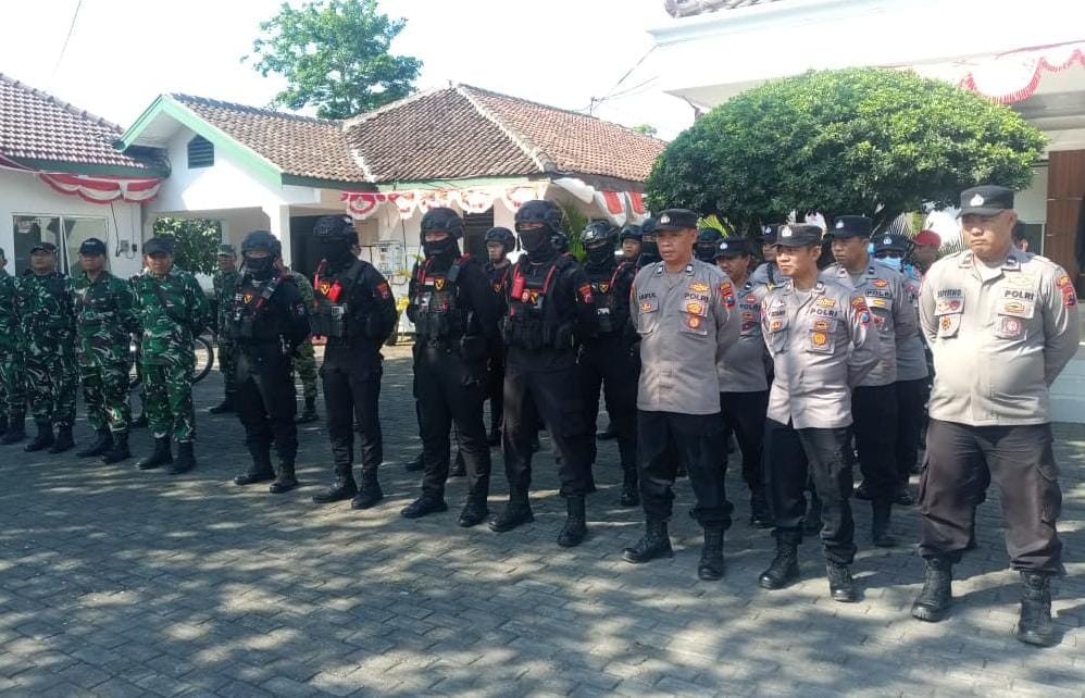 Tim Alap-alap Polres Jember Amankan Gumukmas Festival Carnival ke-7