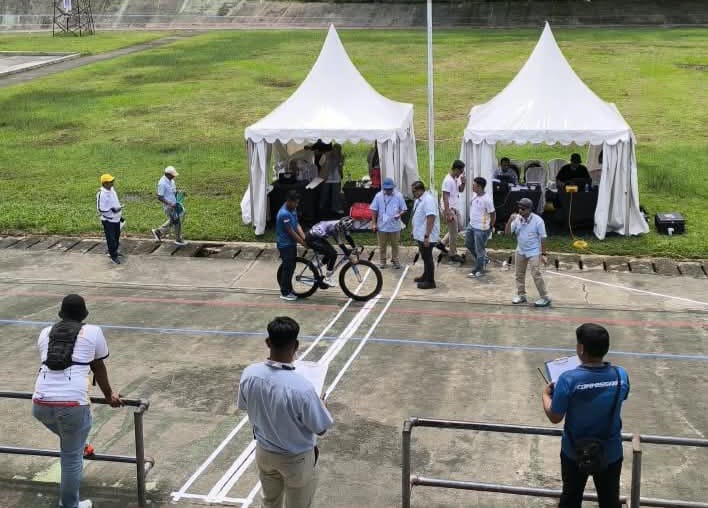 Kota Padang dan Bukittinggi Berbagi Medali Emas Cabor Balap Sepeda Putera dan Puteri