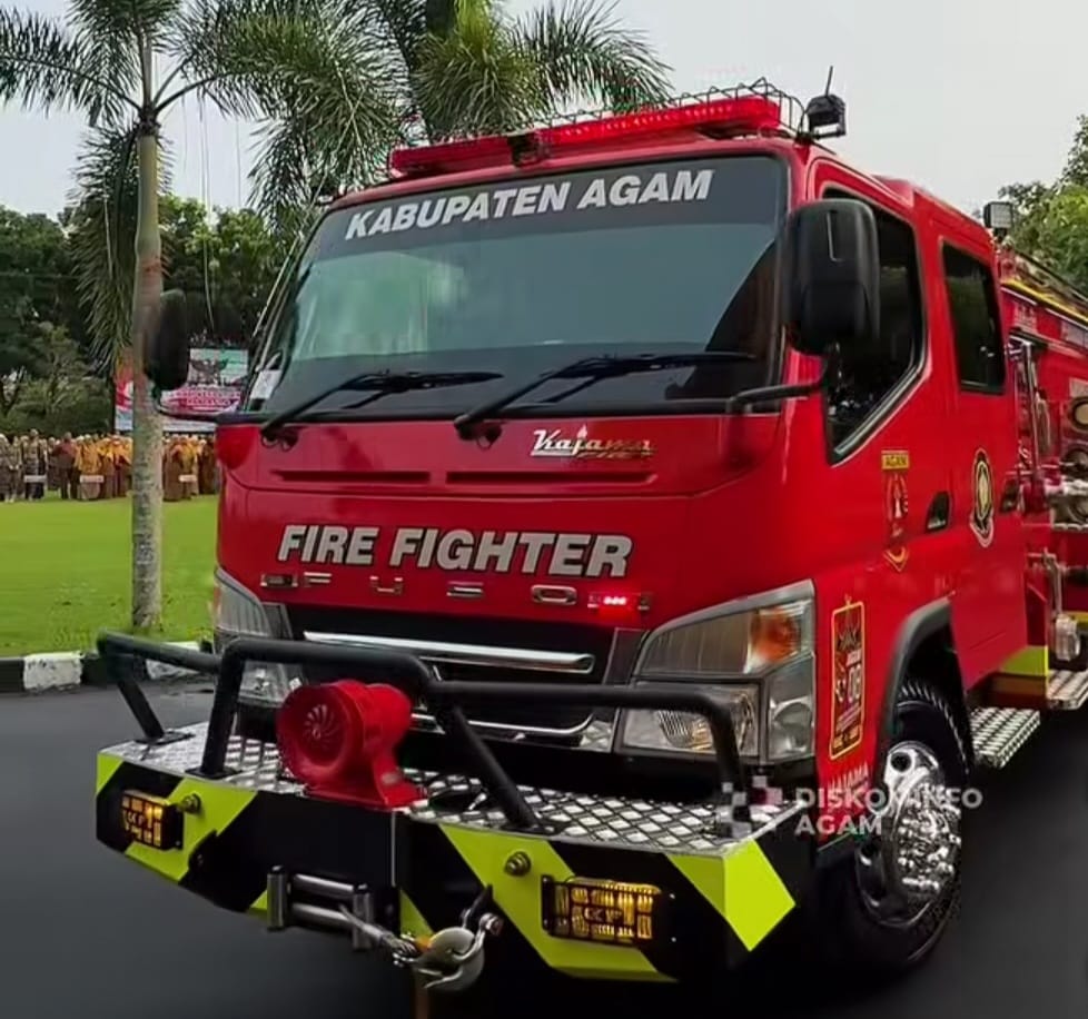 Dua Unit Mobil Pemadam Kebakaran Baru untuk Satpol PP dan Damkar Agam