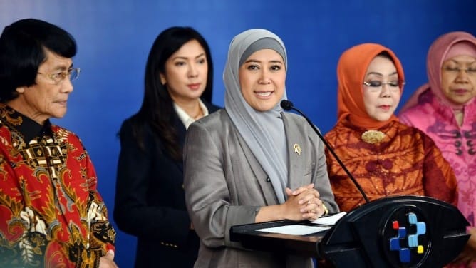 6 Bulan PP TUNAS, TikTok Nonaktifkan 9 Juta Akun Anak, Meutya: PR Masih Banyak