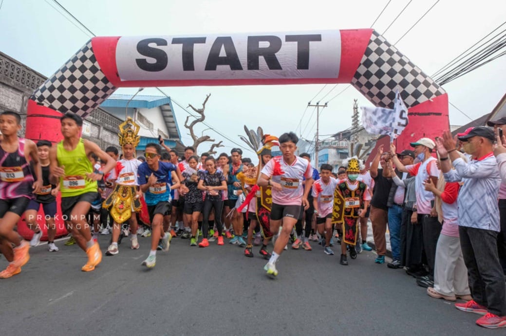 Walikota Tanjungpinang Lepas Peserta Heritage Run 5K Para Pelajar
