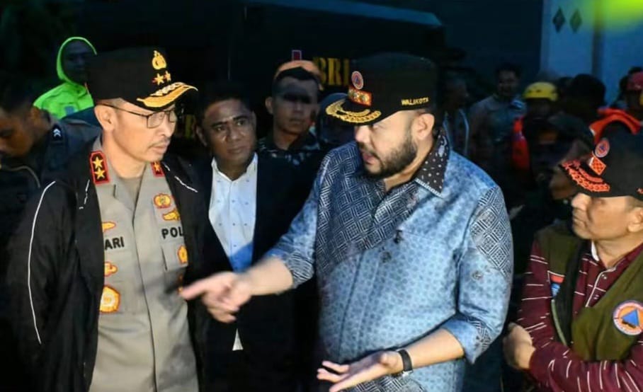 Kapolda Sumbar dan Wali Kota Padang Tinjau Lokasi Banjir di Kawasan Lumin Park dan Kampung Apa