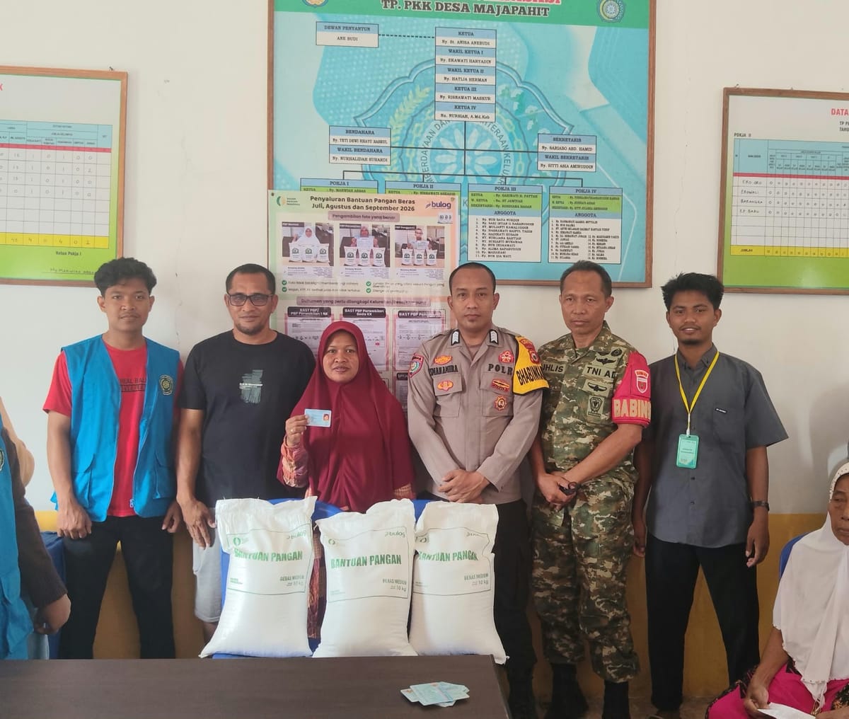 Program Polres Dikawal hingga Polsek, Bantuan Pangan Disalurkan ke 455 KK di Pasimarannu