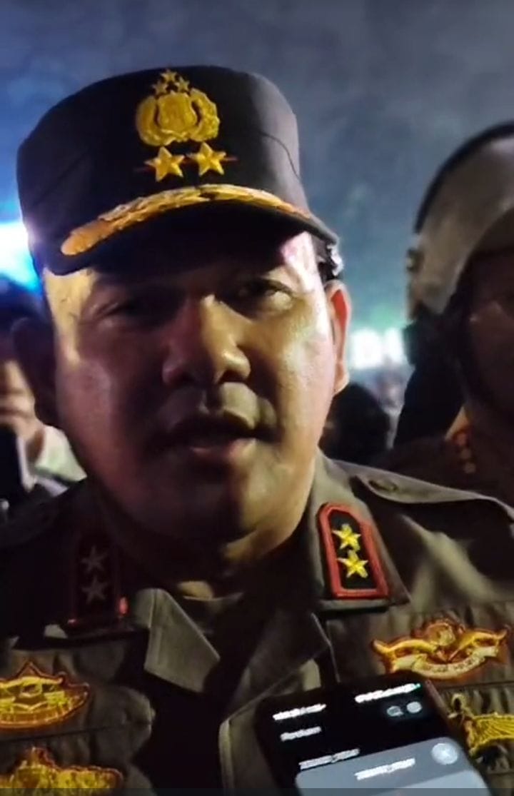 Hingga Pukul 02.30 WIB Demo Mahasiswa Enggan Bubar Kapolda Kalbar Turun Langsung