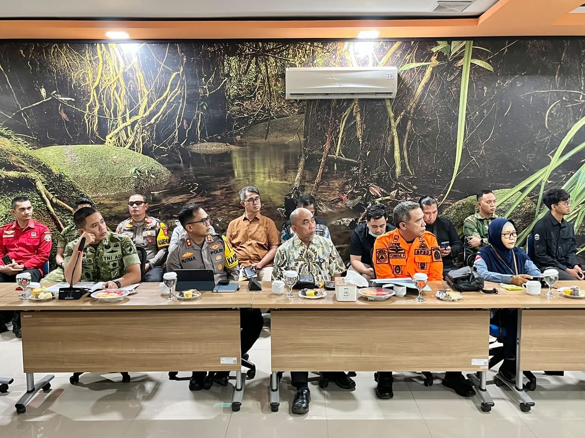 Menhut Raja Juli Antoni Koordinasikan Penanganan Karhutla, Sinergi Lintas Sektor Jadi Kunci