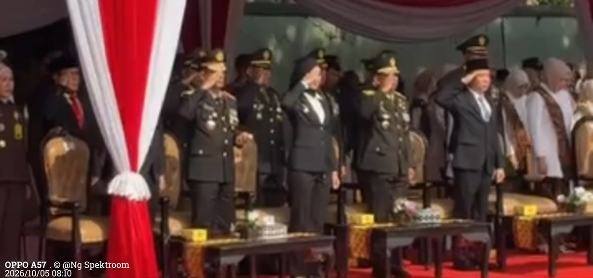 Wagub Jihan & Sekdaprov Lampung Marindo Hadiri Upacara Parade Peringatan Hari Ulang Tahun ke-81 TNI