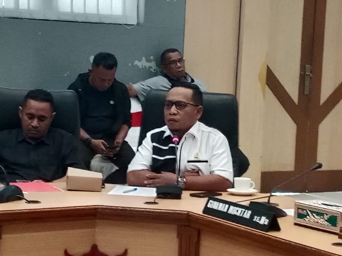 Ketua DPRD Kota Ambon Tegaskan: Selesaikan Masalah Tambang Agar rakyat Tidak Dikorbankan