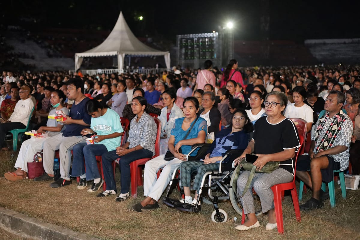 Ribuan Jemaat Padati Stadion Mandala Remaja Ambon dalam Kegiatan Maluku Bermazmur 2026